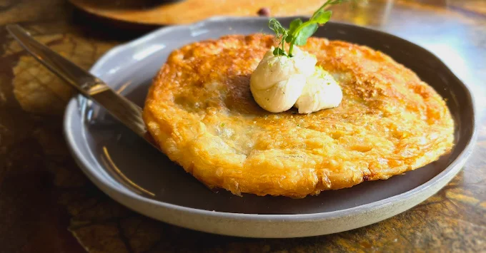 cheese and spinach pie - ellinon geuseis restaurant serres