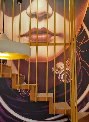 indoors decor  - boccone ital restaurant serres