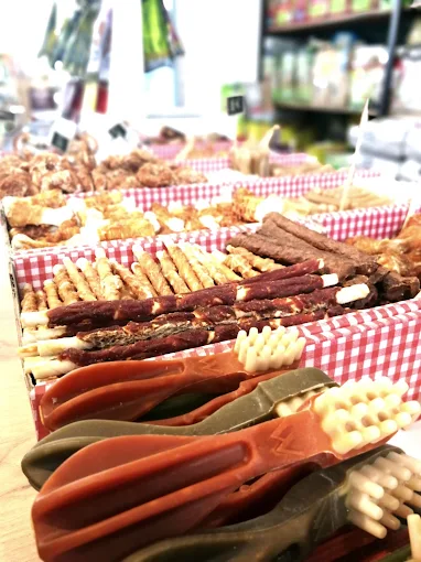 pet treats  - play eat treat pet shop patra