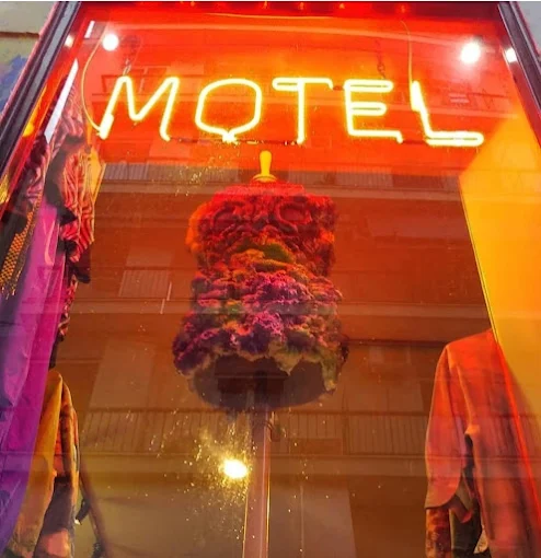 outdoors - motel vintage store patra