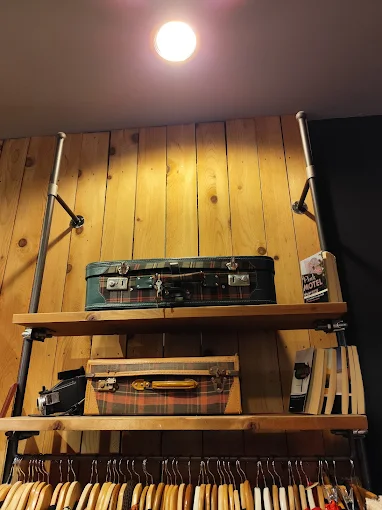 vintage suitcases  - motel vintage store patra