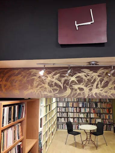 decor - pixelbook book store patra