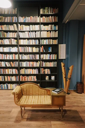 books and seating area - pixelbook book store patra