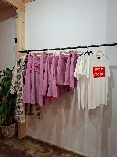 women's clothing  - retroca concept patra