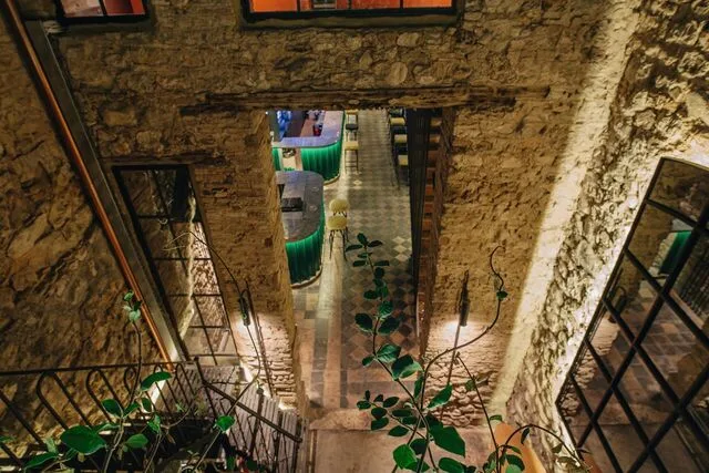 panoramic indoors - sofita bar patra