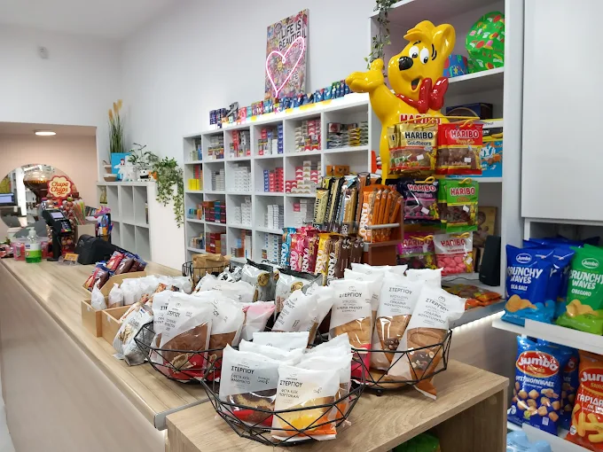 indoors  - mini market papanikolaou patra