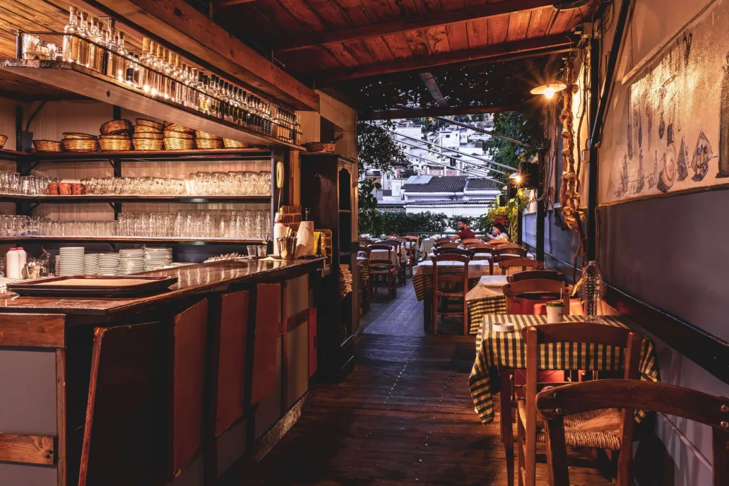 indoors - sinialo tavern patra