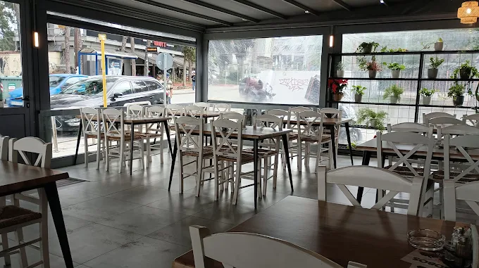 outdoors restaurant - bobos grill 