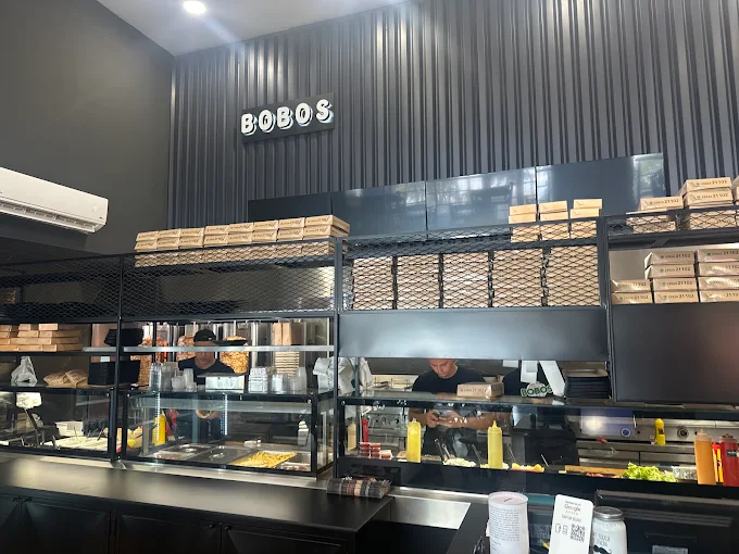 indoors restaurant - bobos grill 