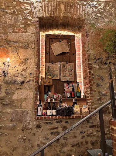 decor  - abraam's wines & tales kastoria