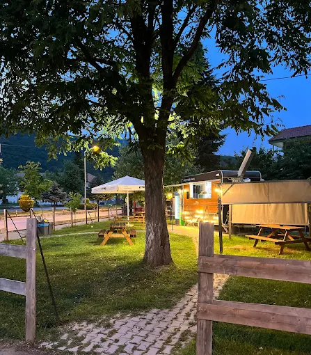 outdoors - street food junkies kastoria