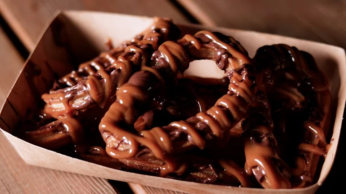 chocolate churros - street food junkies kastoria