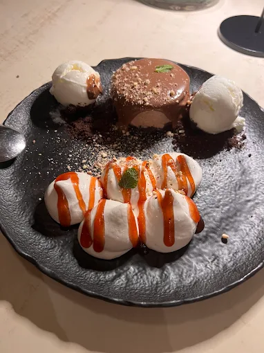 gourmet dish - dessert - manitari