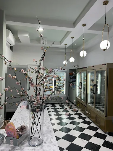 indoors - zoomserie patisserie kastoria