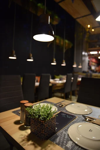 indoors  - basilico pizzeria italian restaurant kastoria