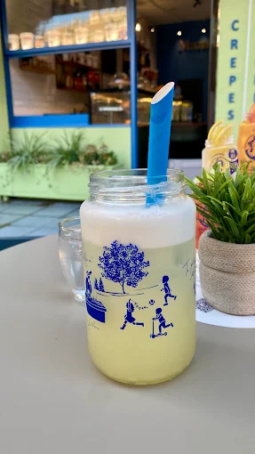 refreshing drink - mazarine creperie