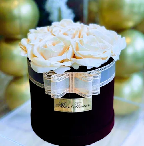 flower box with white roses  - miss flower flower store xanthi