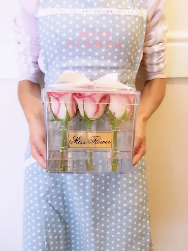 forever pink roses box  - miss flower flower store xanthi