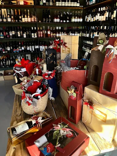 wine gift packaging- The Winehouse