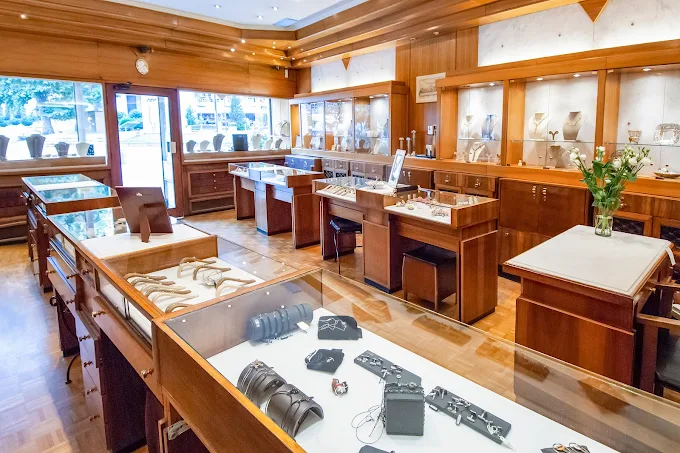 indoors - alexiou jewellery xanthi 