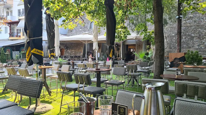 outdoors seating - kyverneio xanthi