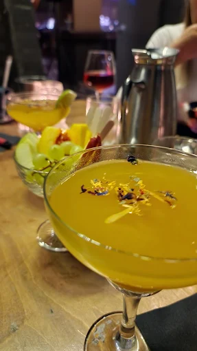 cocktails  - kyverneio xanthi