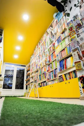 indoors - grammi bookstore larisa