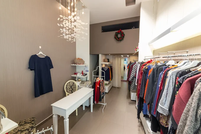 indoors - women's clothing - boutique alice larisa