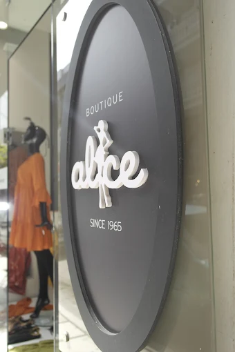 women's clothing - boutique alice larisa