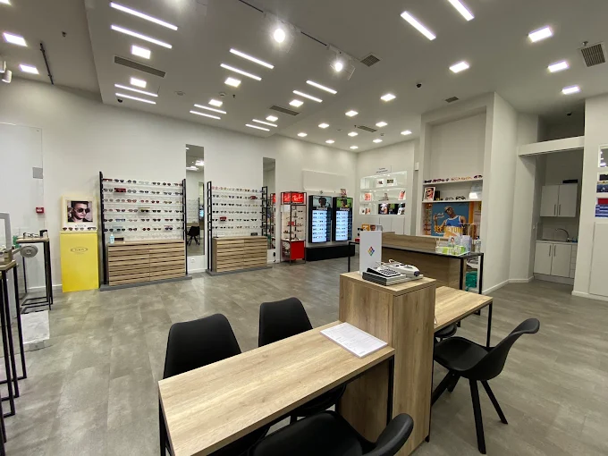 indoors - panaidis eyewear boutique larisa