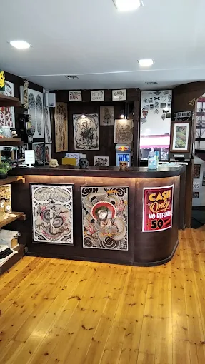 indoors - walk the line tattoo studio larisa