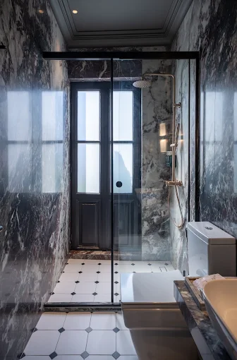 bathroom - gagos suites larisa