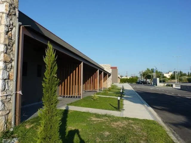 garden  - comfort suites & rooms larisa