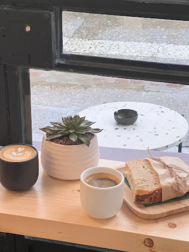 coffee and breakfast  - ron coffee shop larisa