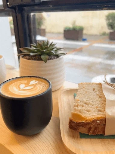 coffee and sanswich  - ron coffee shop larisa