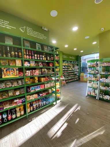 indoors - prima delicatessen larisa