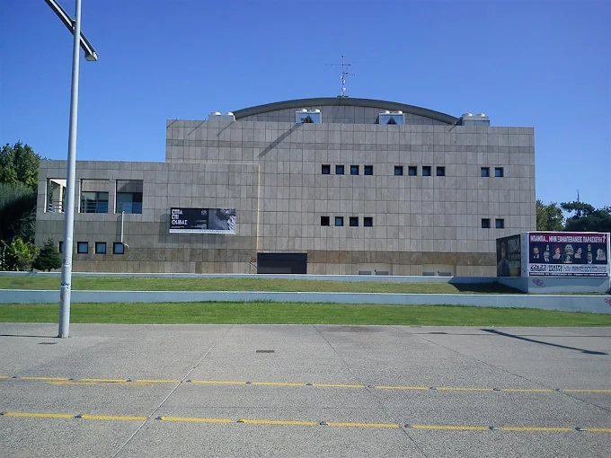 outdoors - vasiliko theatro