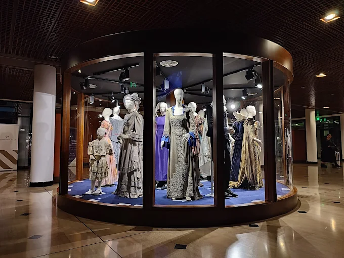 indoors - vasiliko theatro