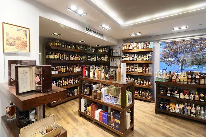 indoors  - cava rokos larisa