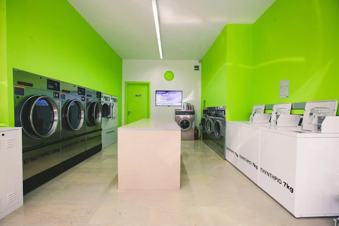 indoors  - coin wash larisa