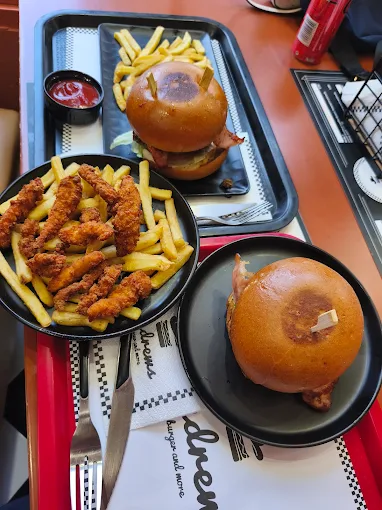 burgers - andrew's burger larisa