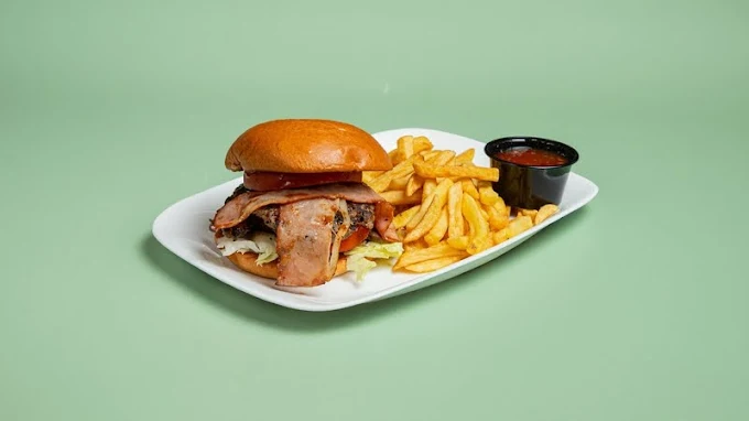 burger meal - andrew's burger larisa