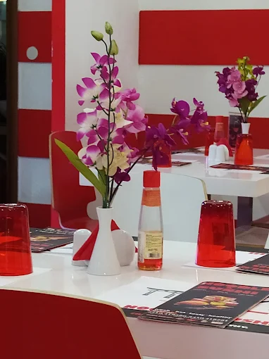 indoors  - bd rice noodles & sushi larisa