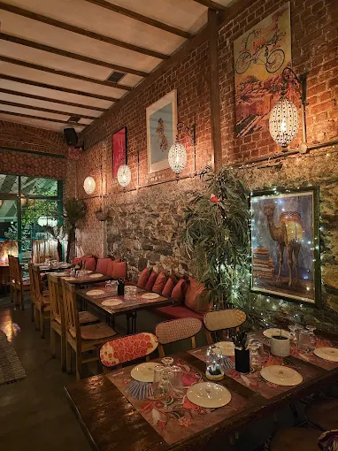 indoors  - akamatra restaurant larisa