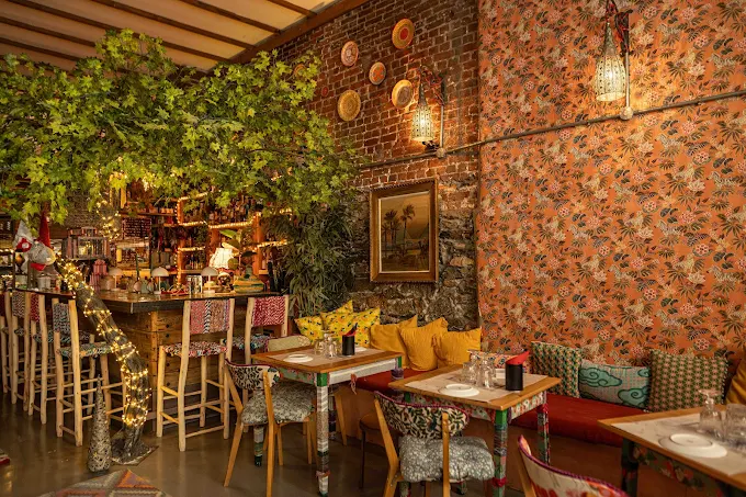 outdoors seating  - akamatra restaurant larisa