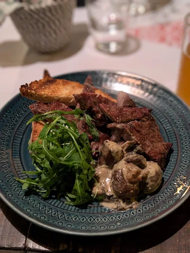 steak  - akamatra restaurant larisa