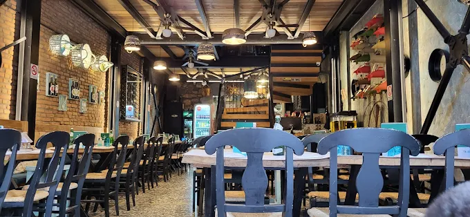 indoors - 12 ores restaurant larisa