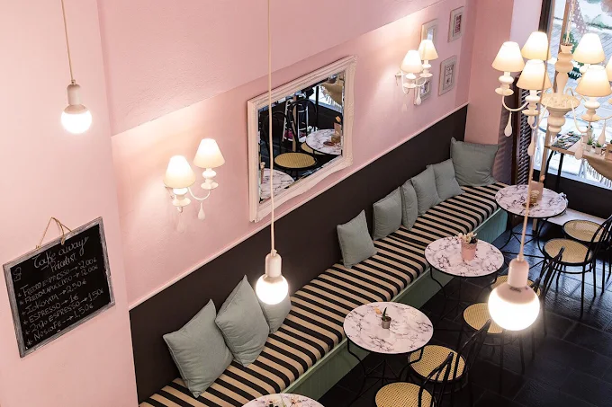 indoors - mama & papa patisserie larisa