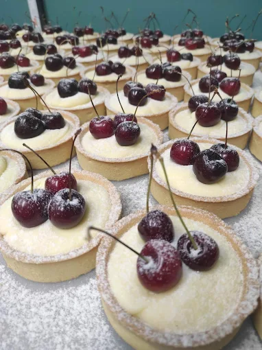 cherry tartes - Petit Amour Profiterol & More larisa
