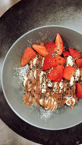 dessert - panic crepe larisa